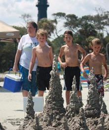 Sand Sculptures & Side Street Walkers