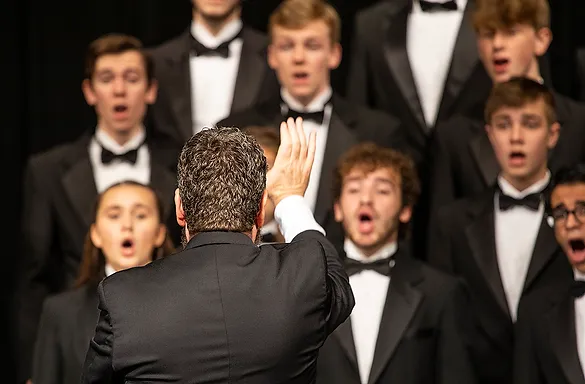 Experience the Clover Choraliers