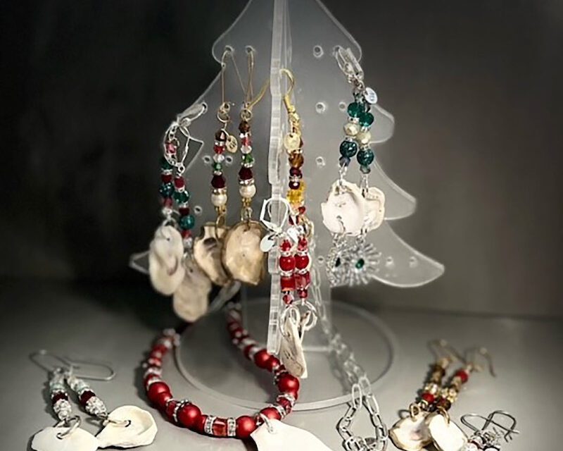 Art League Hosts Gallery of Gifts