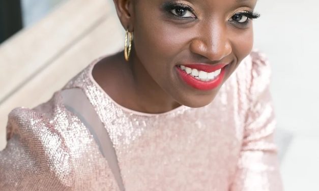 Open Mic Night Features Lola Campbell
